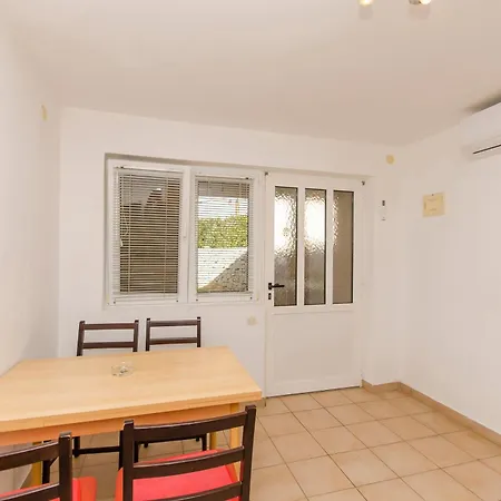 Apartman Remi Nin